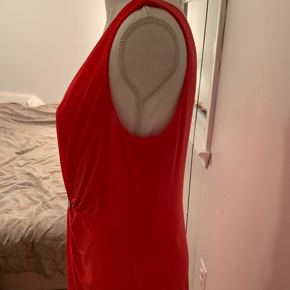 Beautiful Red Ralph Lauren Gown - Picture 10 of 10